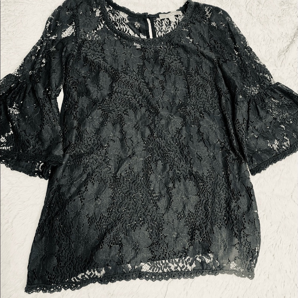 Lace front black flare sleeve shirt